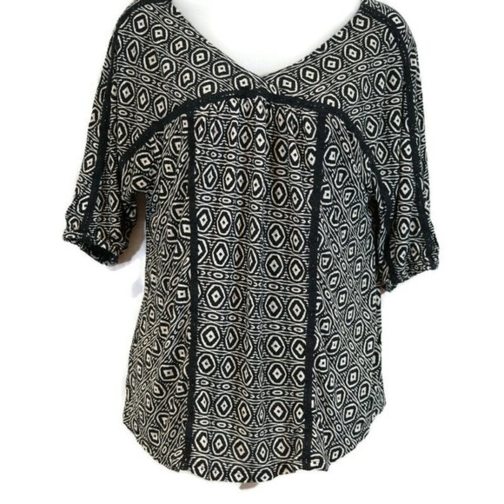 Lucky Brand Off-Shoulder V-Neck Print Top Small Boho Chic Lightweight Summer